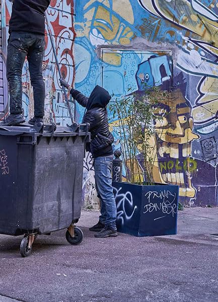 "Marseille envahit": 20 ans de graffiti dans la cité phocéenne